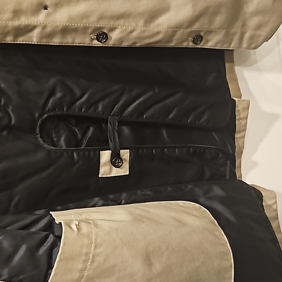 Mens Banana Republic trenchcoat. Medium - Picture 2 of 4